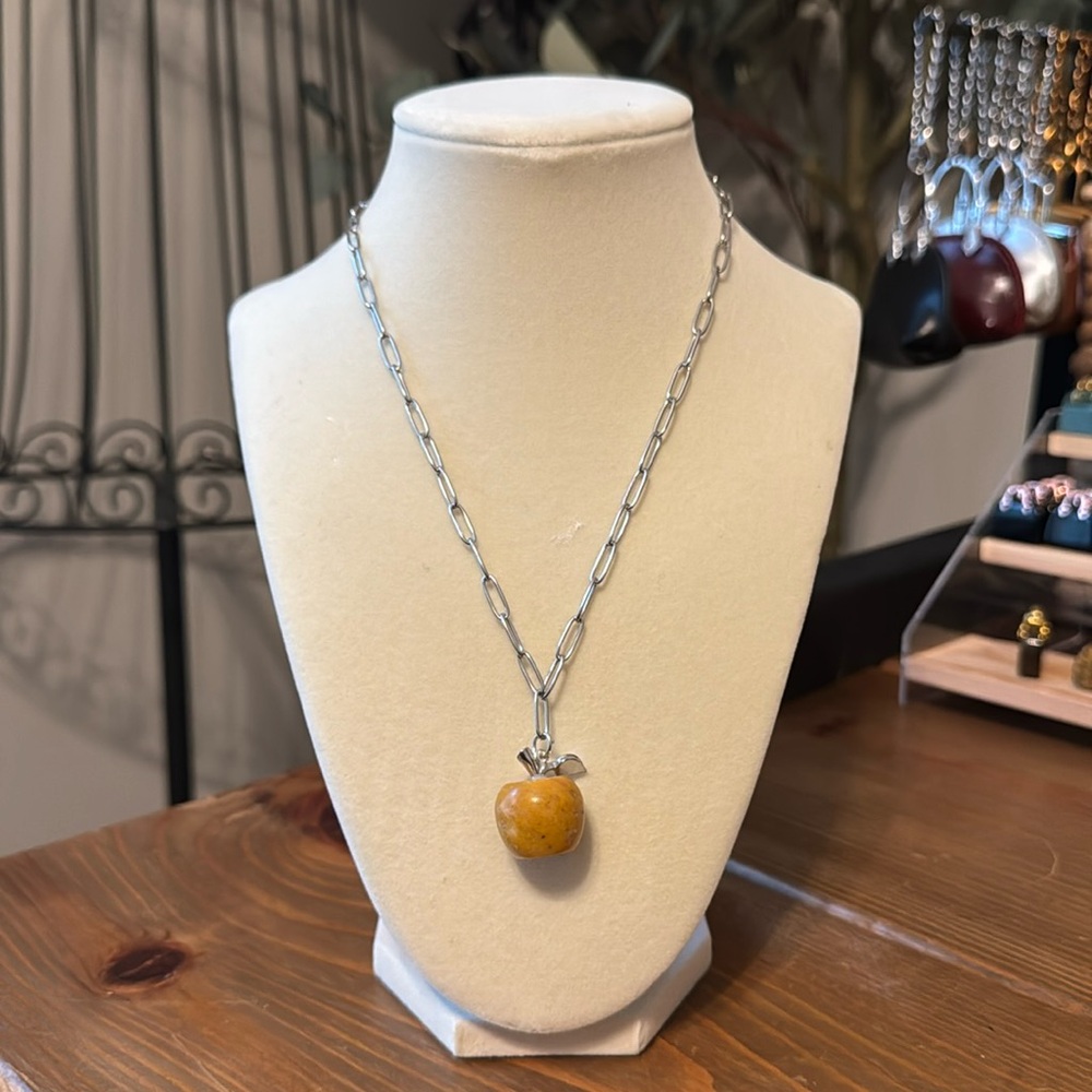 1 pc Apple Paperclip Necklace (various stones) - Picture 2 of 7